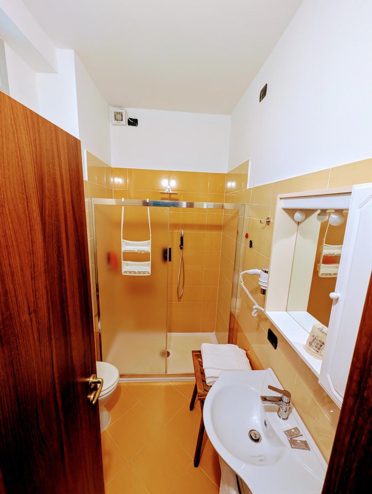 Hotel La Locanda Στρέσα Εξωτερικό φωτογραφία